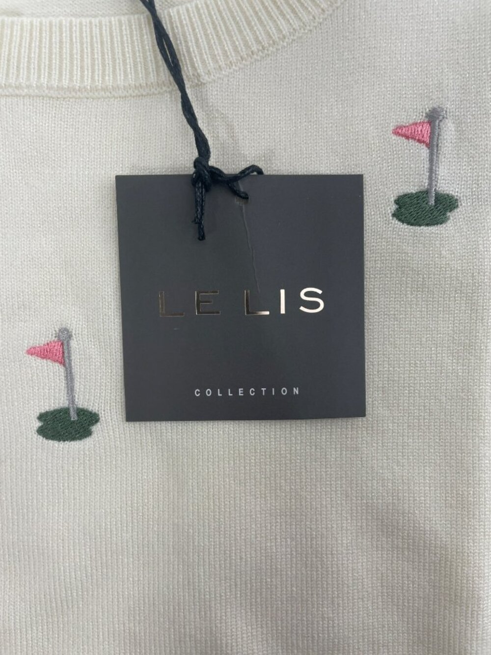 Le Lis Golf Sweater Ivory Short Sleeve Embroidered Flags Women's Size Medium NWT - Picture 3 of 6